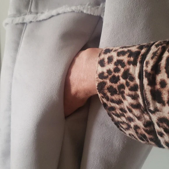 Fabulous Faux Fur - Picture 6 of 12